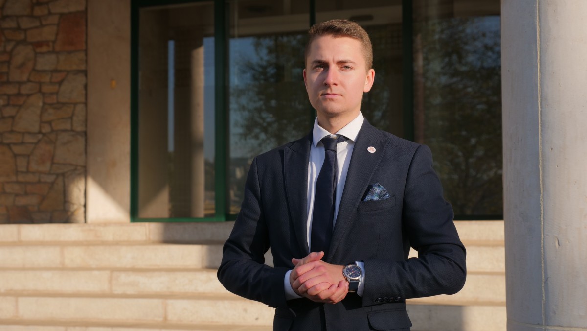 Mi Hazánk: Az iskolák közel nyolcvan százalékából hiányzik valamilyen szaktanár!