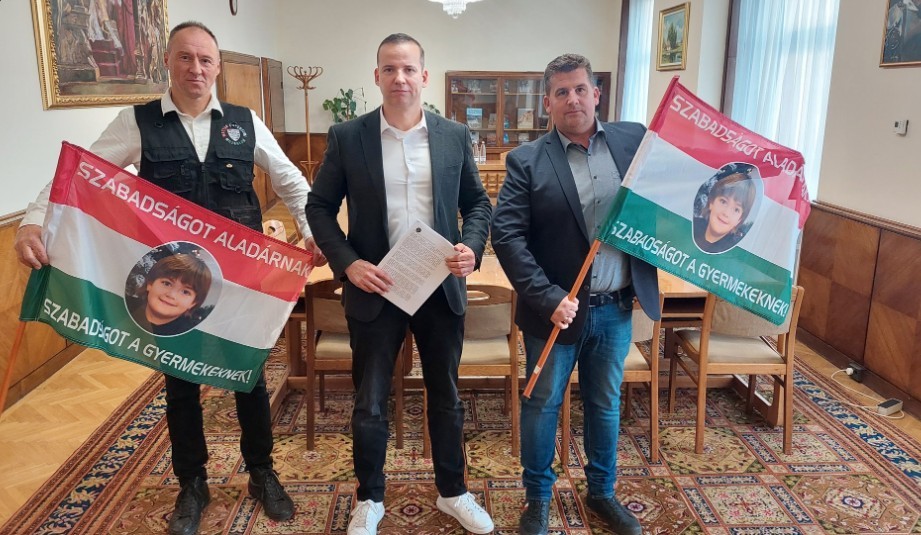 A Mi Hazánk kemény küzdelemre készül a gyermekvédelem terén