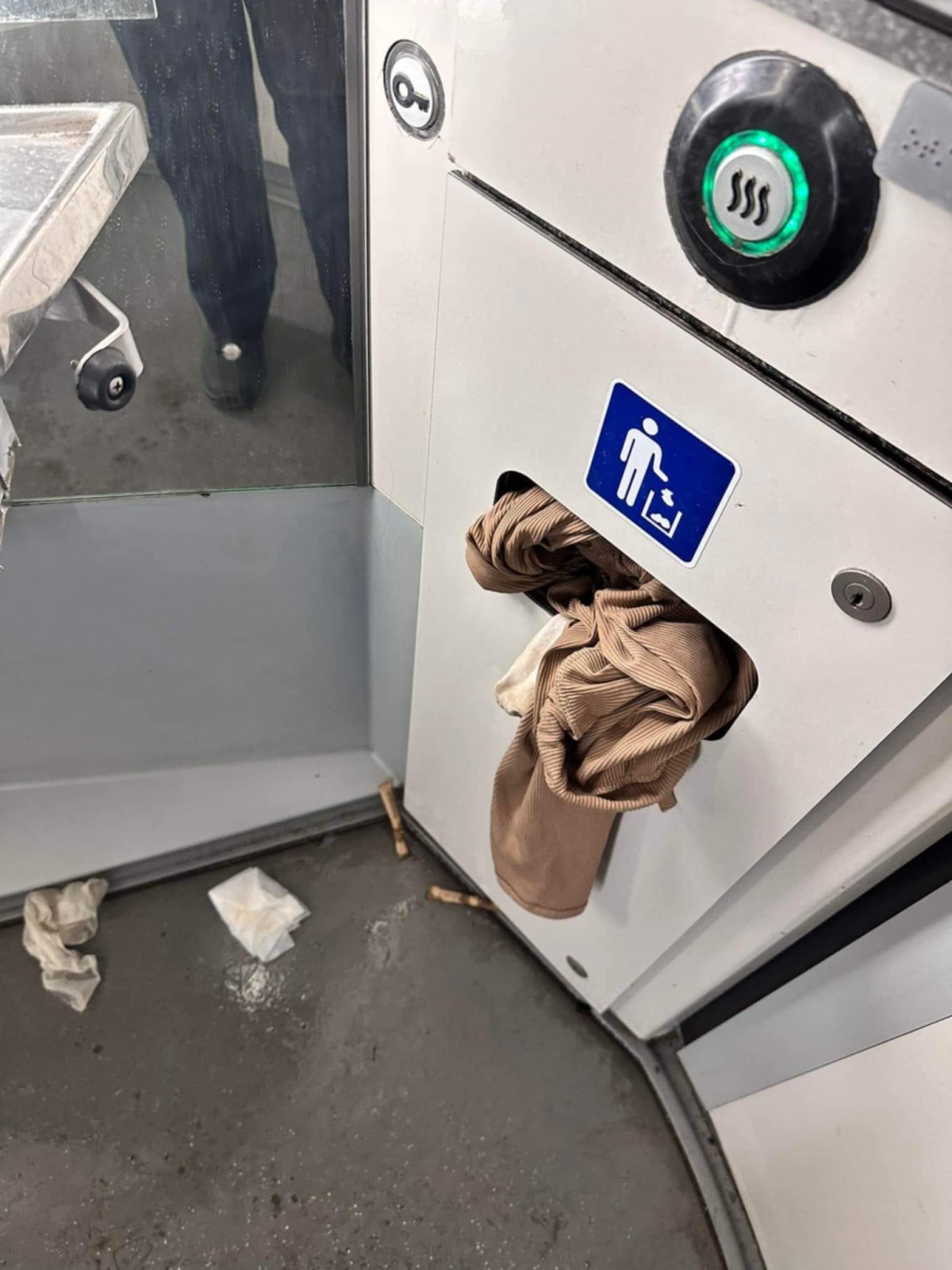Így néznek ki a kalauz nélküli vonatok (+KÉPEK)