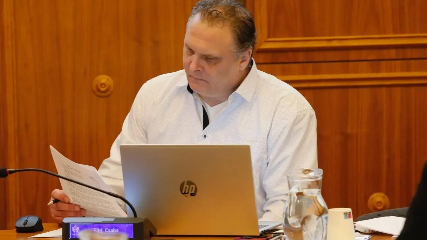 Magyar Péter mellett köthet ki a Jobbikból 15 év után távozó pécsi politikus