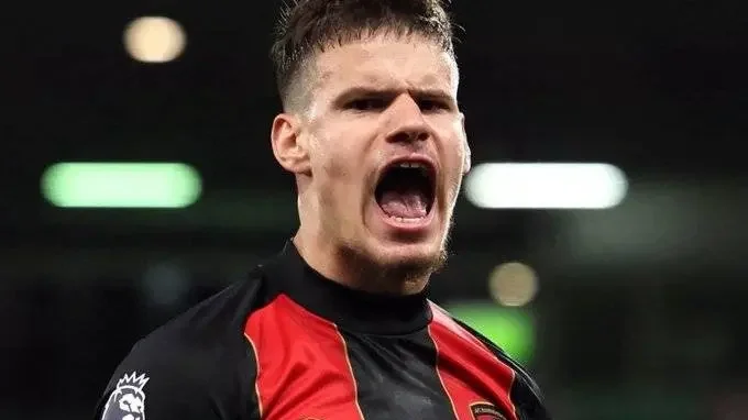 Kerkez Milos elfogadta a Liverpool ajánlatát