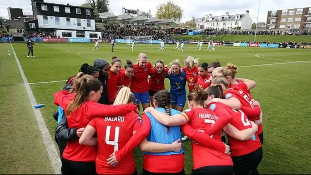 A Lewes FC kétségbeesetten kéri szurkolóit 120 000 font összegyűjtésére a csőd elkerüléséhez.