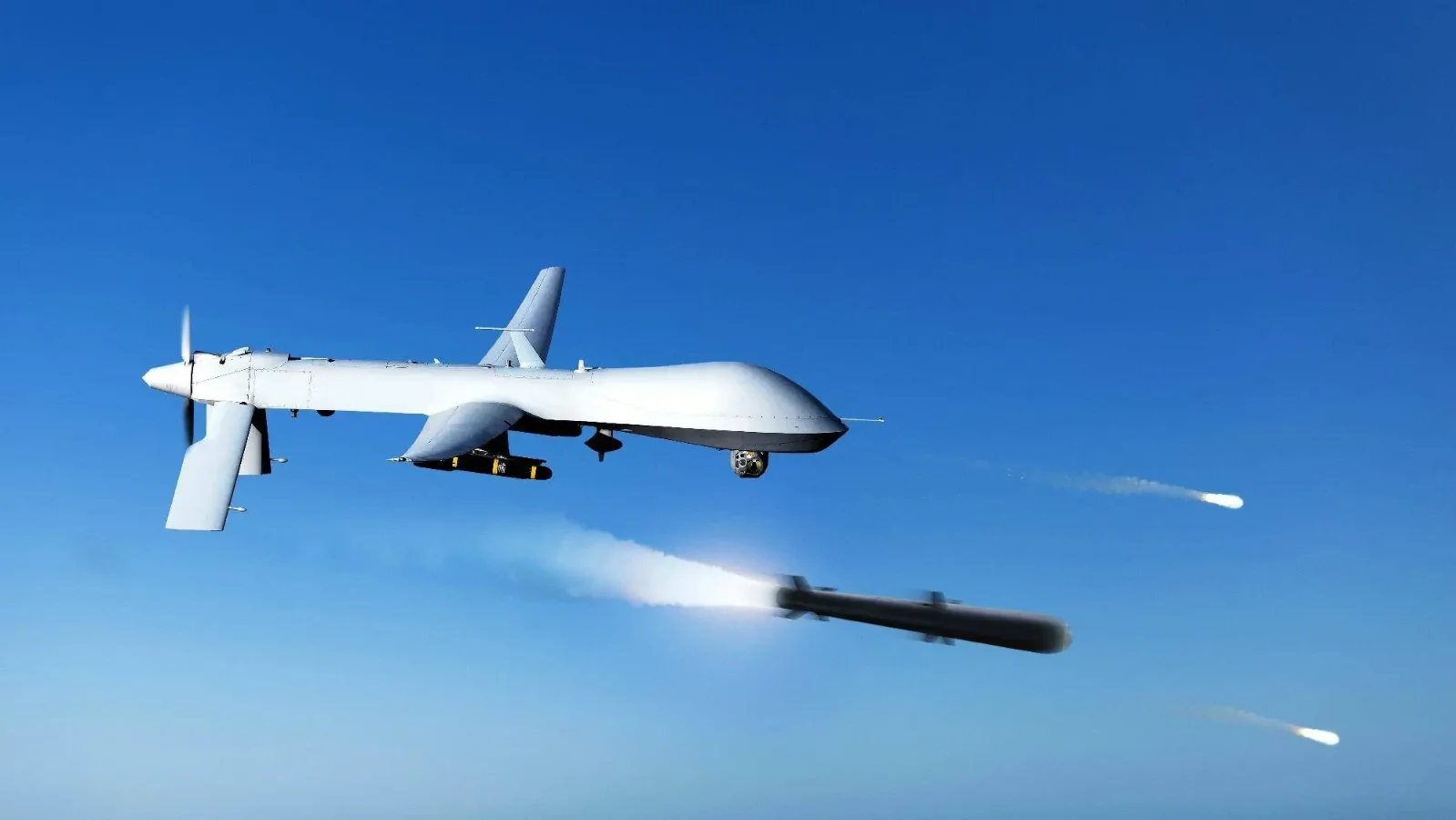 Vakmerő ukrán csapás: stratégiai bombázókat ért támadás mélyen orosz területen