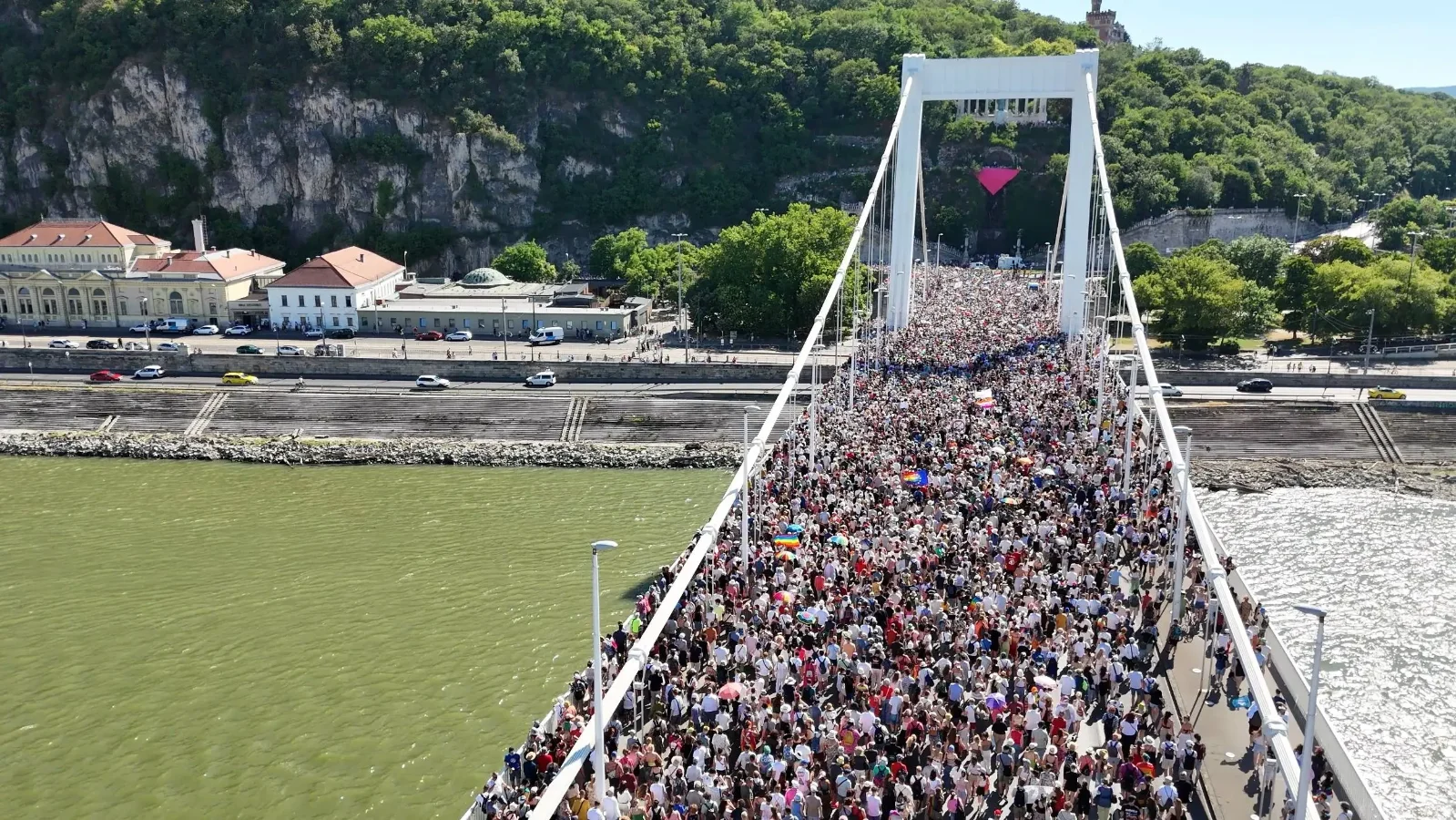 Ne is fáradjon, Miniszterelnök úr, a kormányzással!