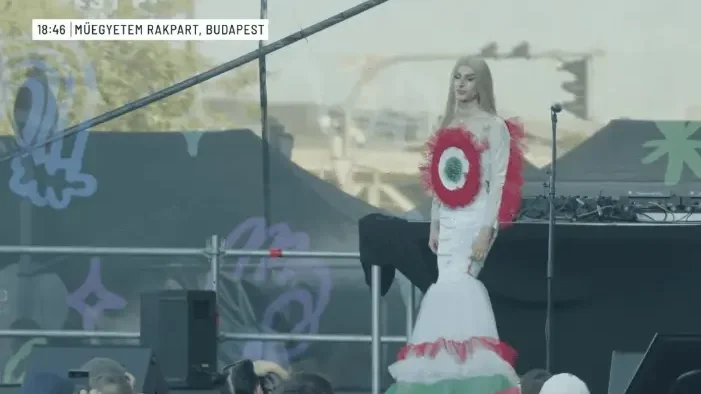 Mi a szösz előadás közben / Képernyőkép: Partizán
