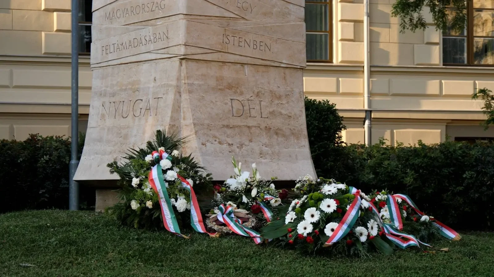 „Trianon élő, eleven seb, amellyel kapcsolatban rengeteg teendőnk van” – Szegeden emlékezett meg a Mi Hazánk