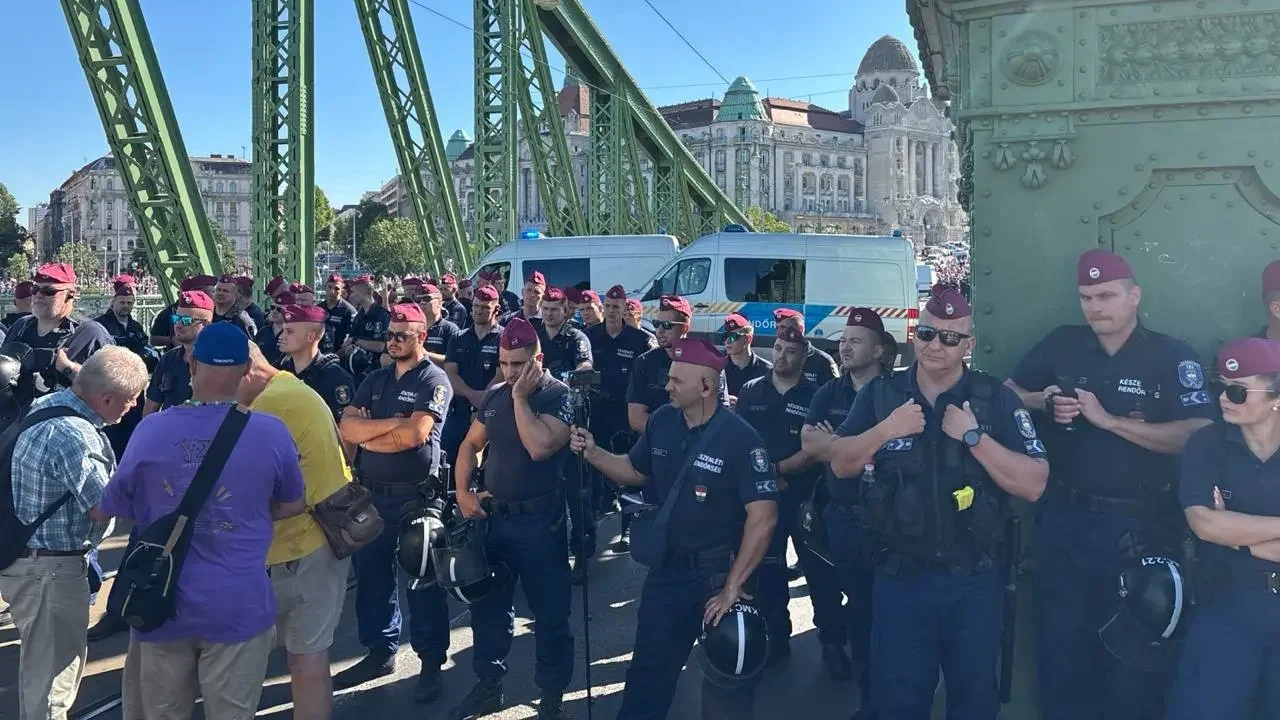 Európa legnagyobb „Pride” felvonulásán a rendőrök mindössze 36 embert igazoltattak 