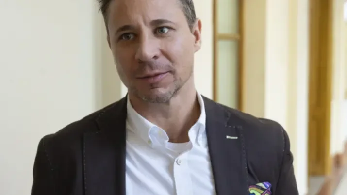 A büntetőeljárás közben is szépen termelnek a végrehajtók a Schadl családnak