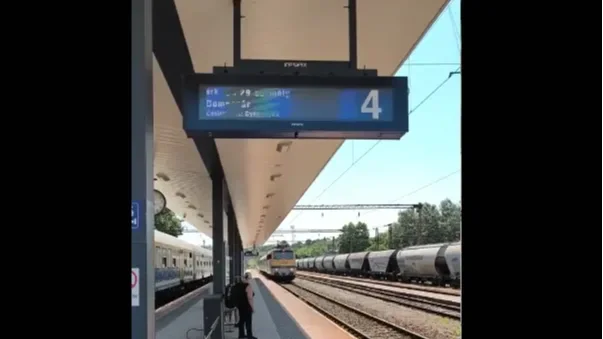 Inkább megszűnik a vonatinfó, minthogy látszódjanak a késések (+VIDEÓ)