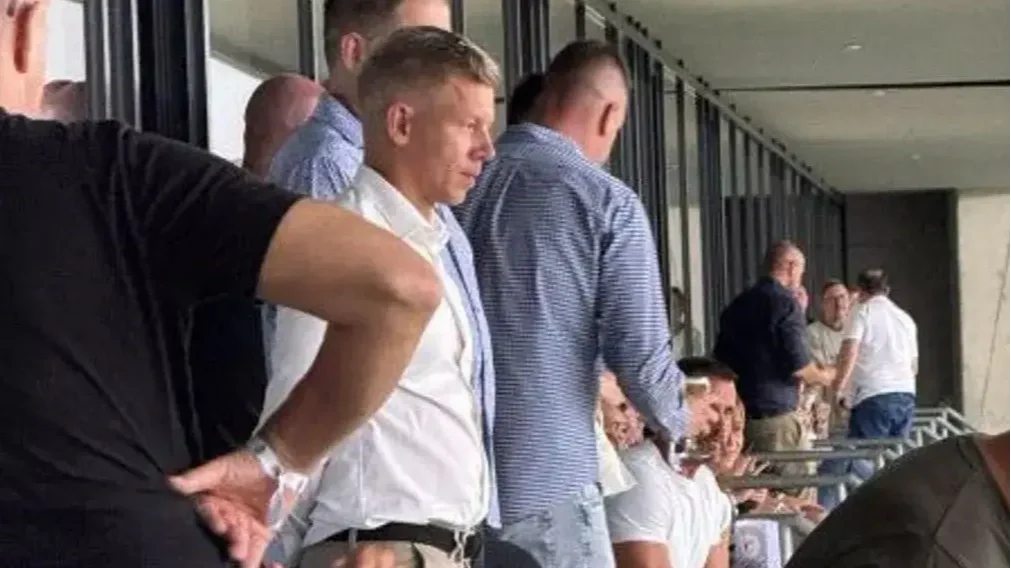 MTK-meccsen járt Magyar Péter, a VIP-páholyból nézte végig a Fradi elleni bajnokit