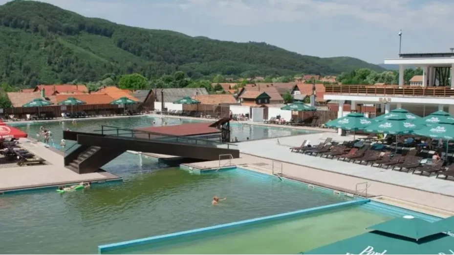 Növekszik a parajdi strand látogatóinak száma