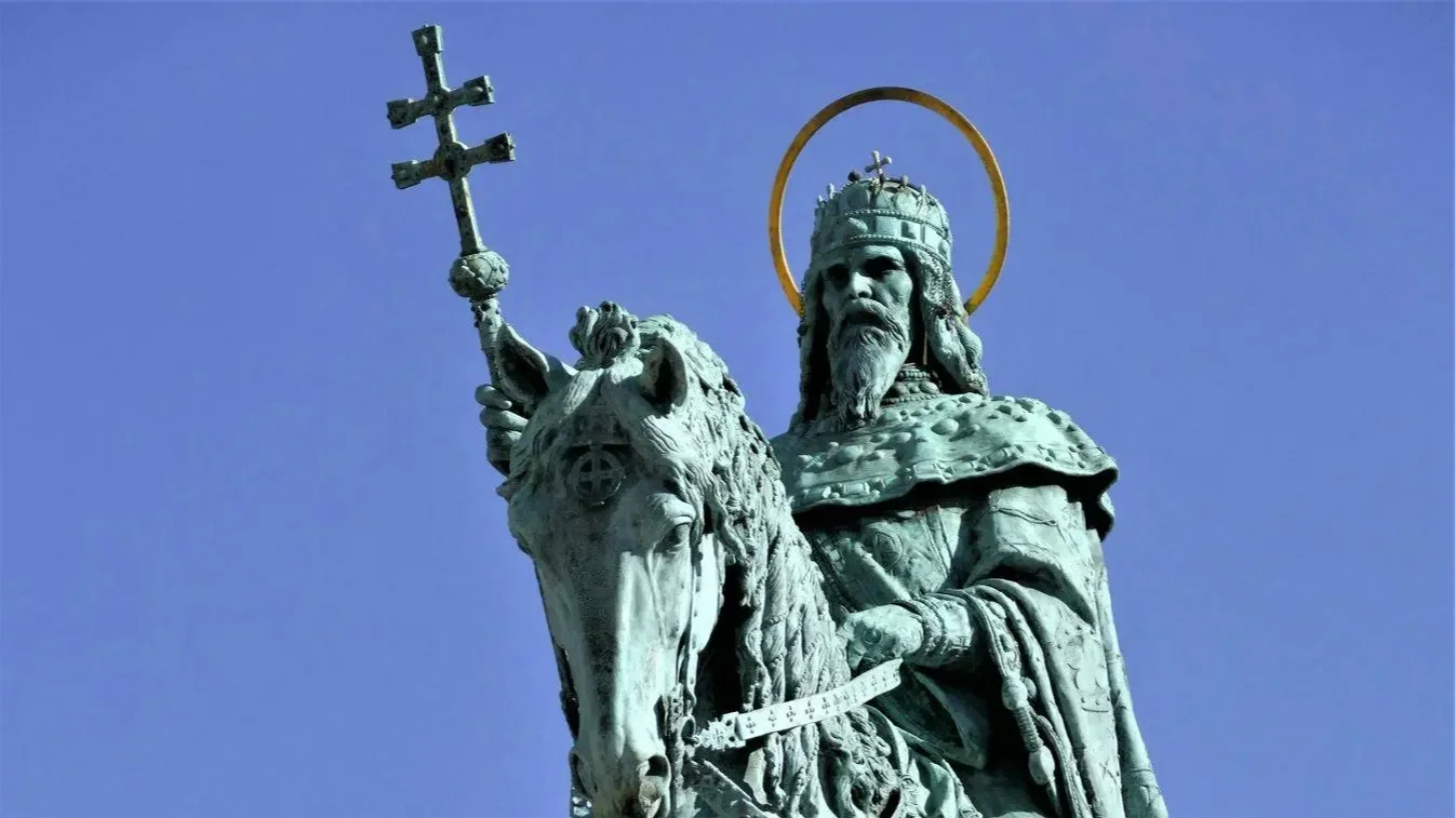 Equestrian statue of King Saint Stephen in Trinity Square, Buda Castle. Photo: Csaba Jászai