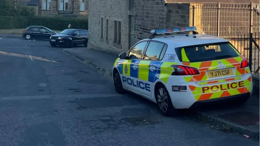 16 éves „fiatal” erőszakolt és ölt meg egy 13 éves kislányt Huddersfieldben
