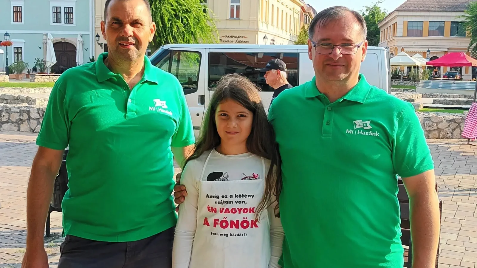 Képünkön: dr. Rosta Zoltán, Páli Fruzsina és dr. Páli Jenő
