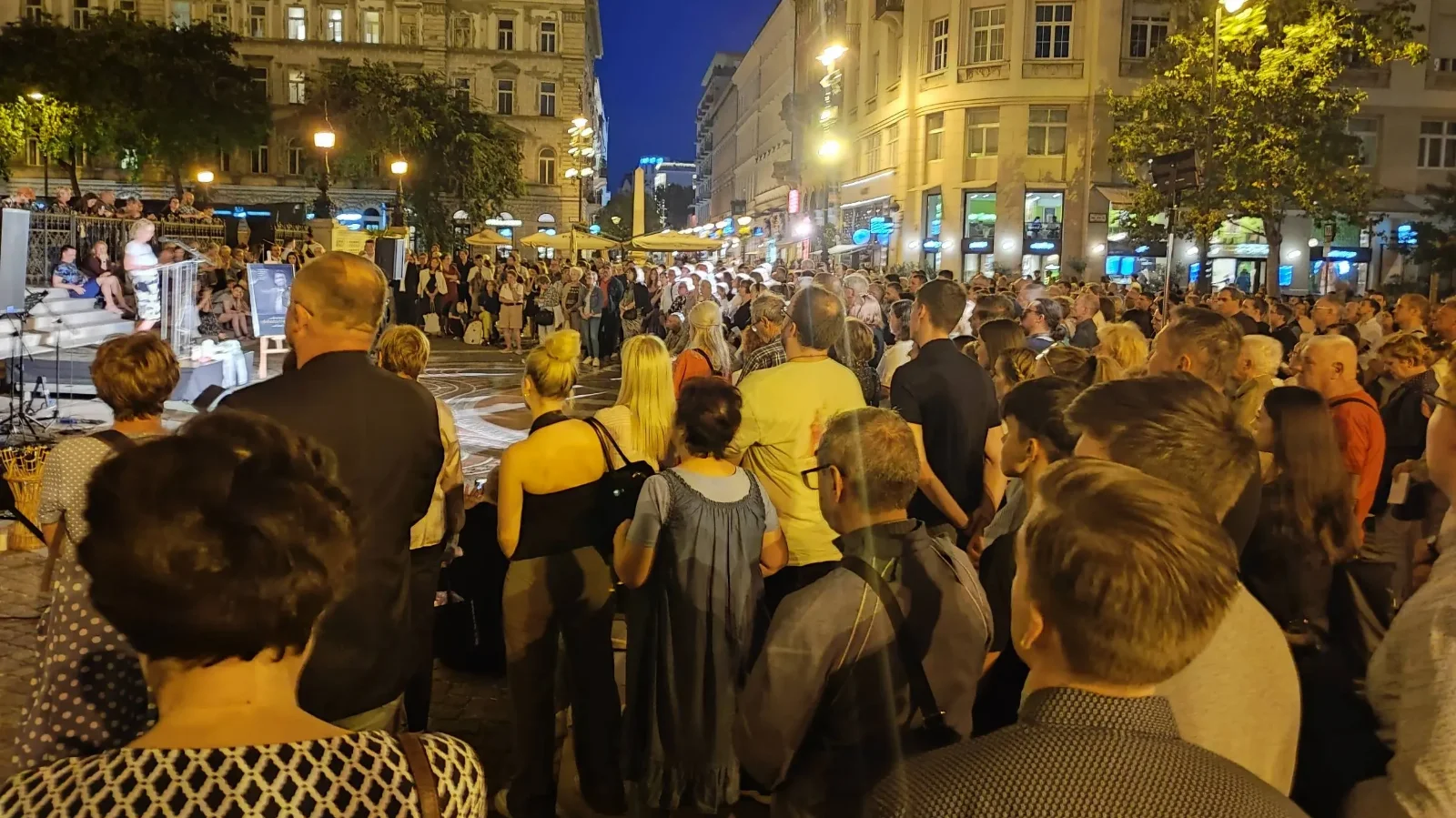 A jelenkor vértanúja – Budapesten is megemlékeztek Charlie Kirk-ről 