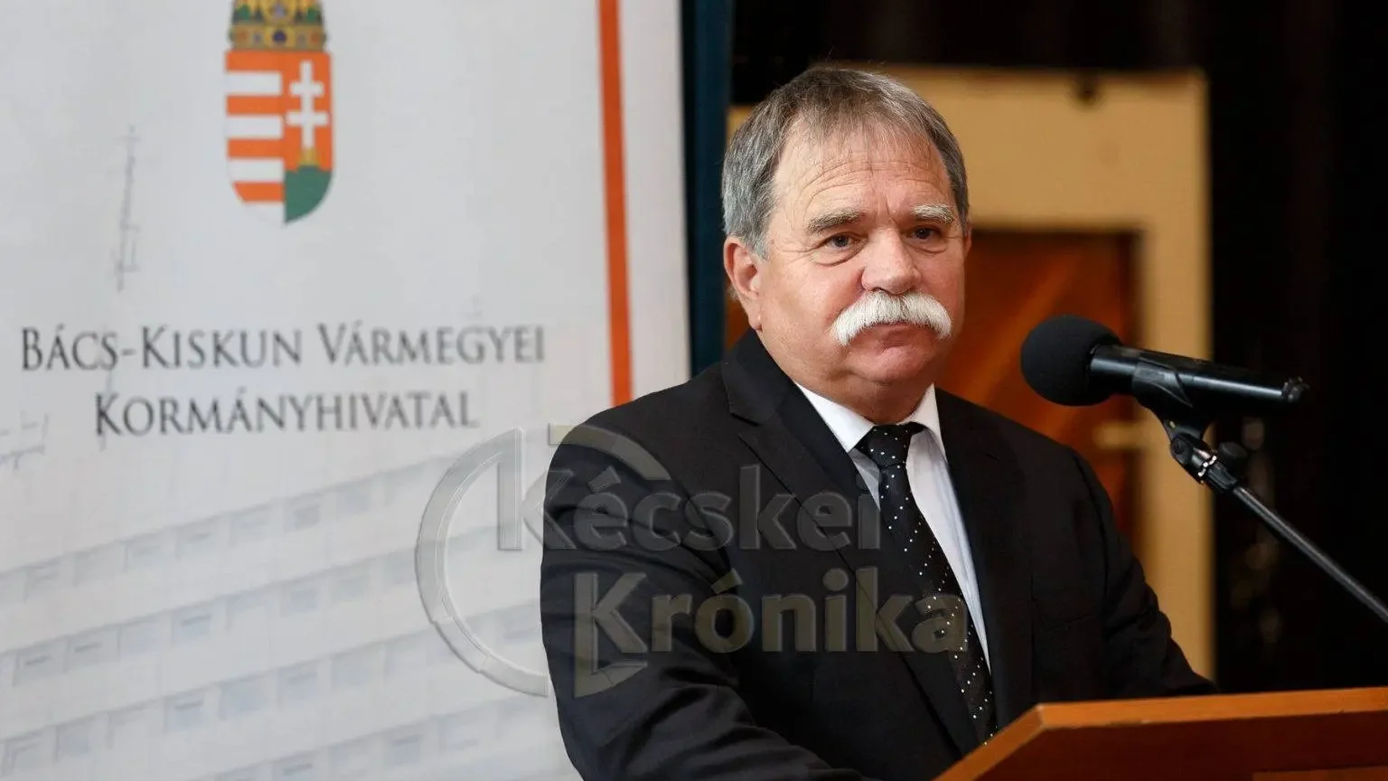 A kormányhivatal ugyan elismeri a négy éve tartó törvénysértést, de nem érdekli