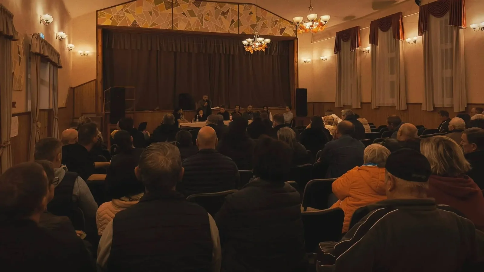 Vendégmunkások importálása helyett a magyar dolgozót kellene megbecsülni!