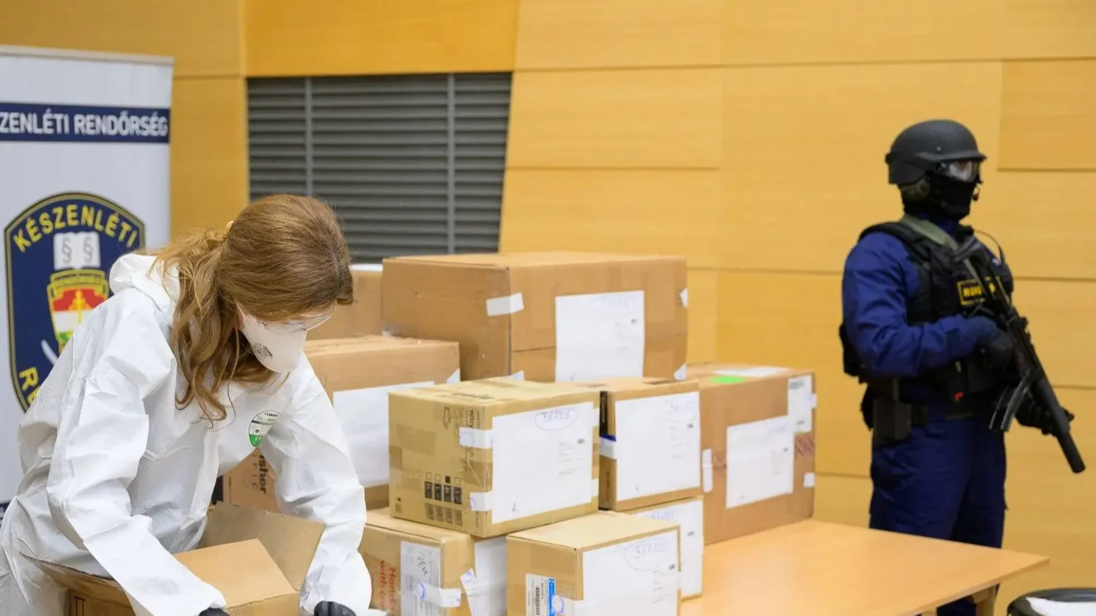 A gyanú szerint M. Dominik bűntársaival a kristály néven ismert kábítószerből megközelítőleg 1000 kilogramm mennyiséget értékesített 2024-től, ami legalább 1 millió adagnak felel meg, feketepiaci értéke 6–10 milliárd forint