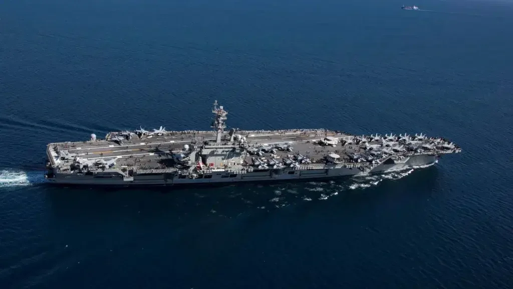 Kép: Reuters USS Abraham Lincoln repülőgép-hordozó