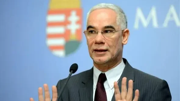 Kép forrása: Dúró Dóra Facebook-oldala