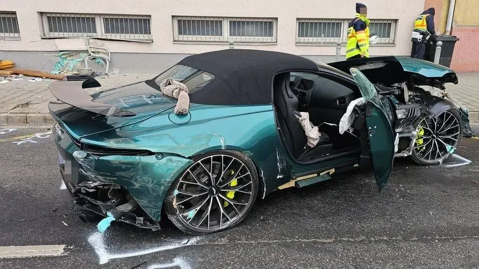 A méregdrága Aston Martin egy 76 éves nő életét oltotta ki | Fotó: Krizsán Csaba