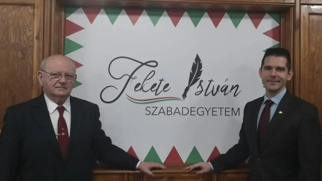 Dr. Popély Gyula történész, az MTA doktora, a Károli Gáspár Református Egyetem egykori rektorhelyettese és Novák Előd