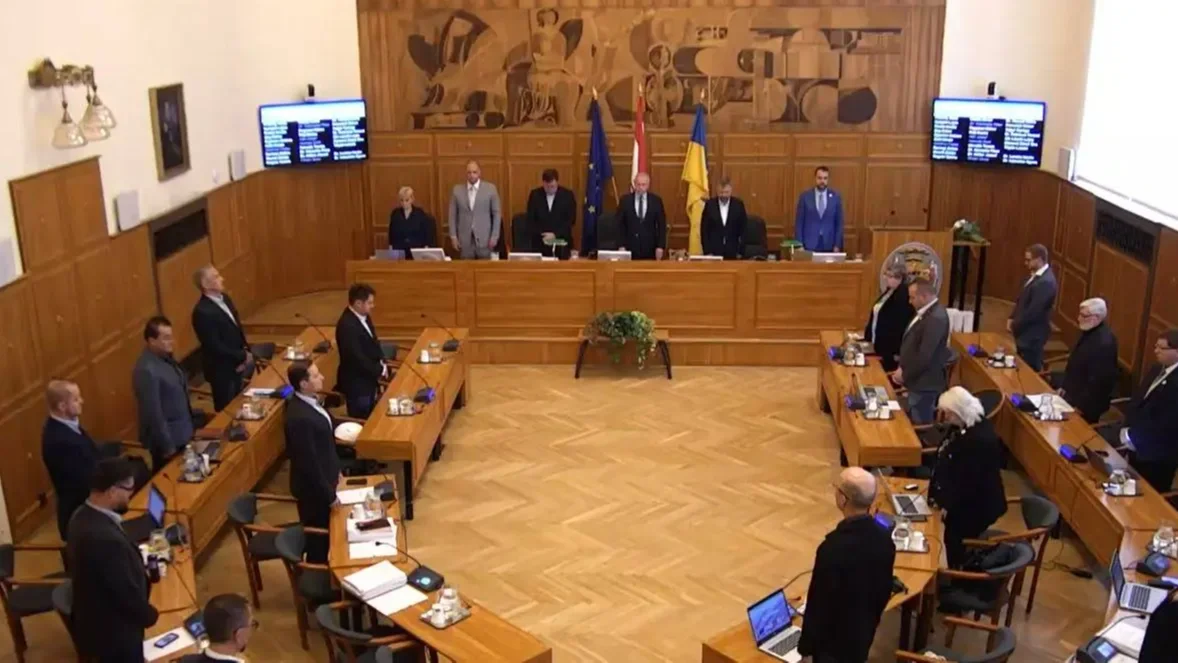 A pécsi közgyűlés | Forrás: onkormanyzati.tv