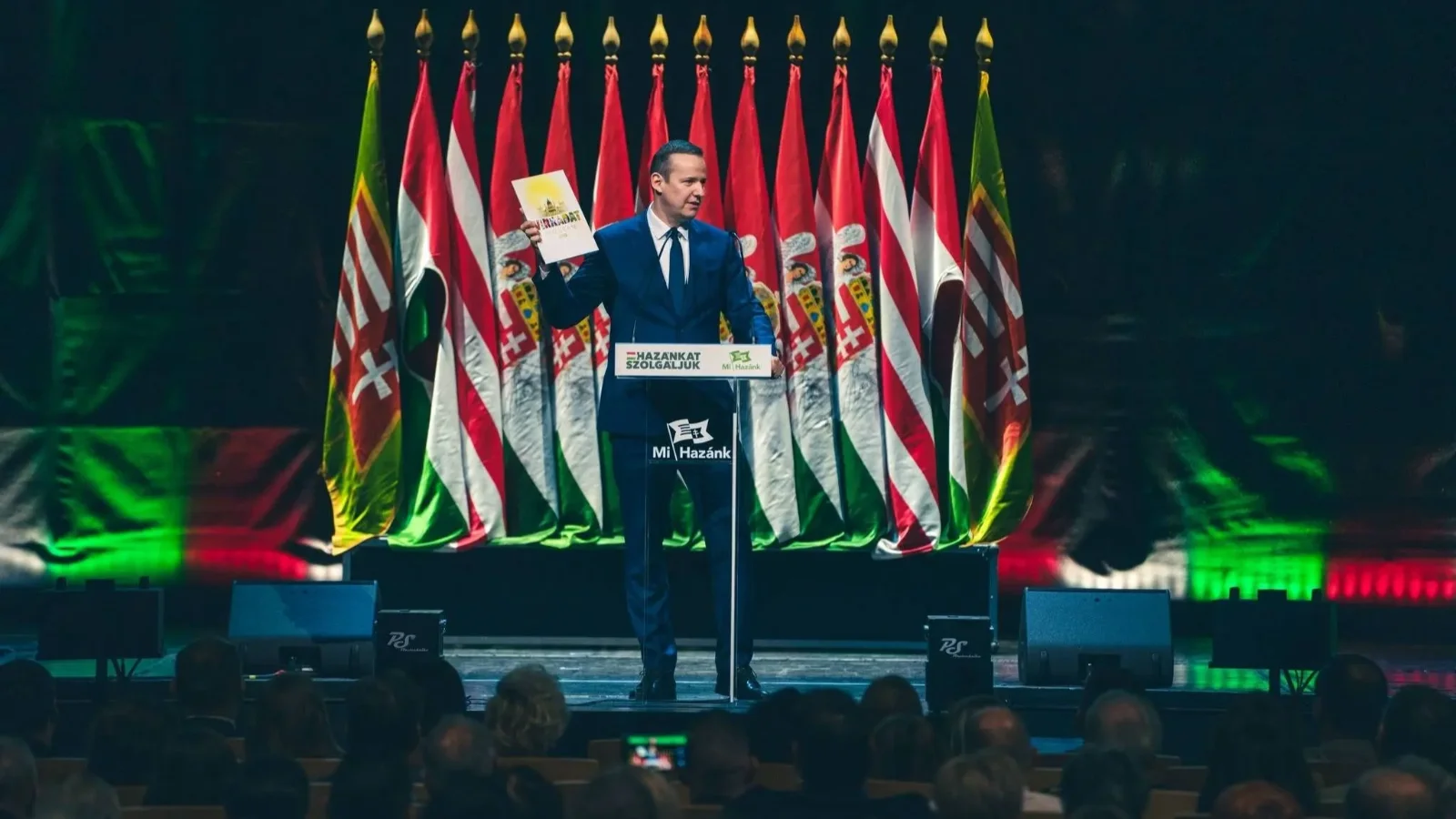 Toroczkai László a Mi Hazánk évértékelőjén | Kép forrása: Mi Hazánk Mozgalom Facebook-oldala