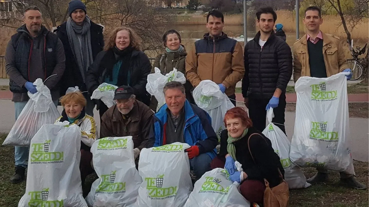 A Mi Hazánk Mozgalom a TeSzedd! akcióban (korábbi felvétel) | Kép forrása: Novák Előd Facebook-oldala