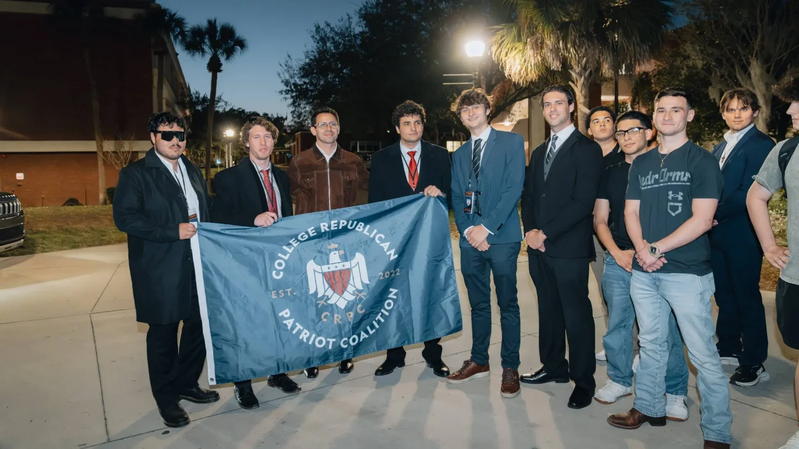 Kép forrása: James Fishback X-oldala