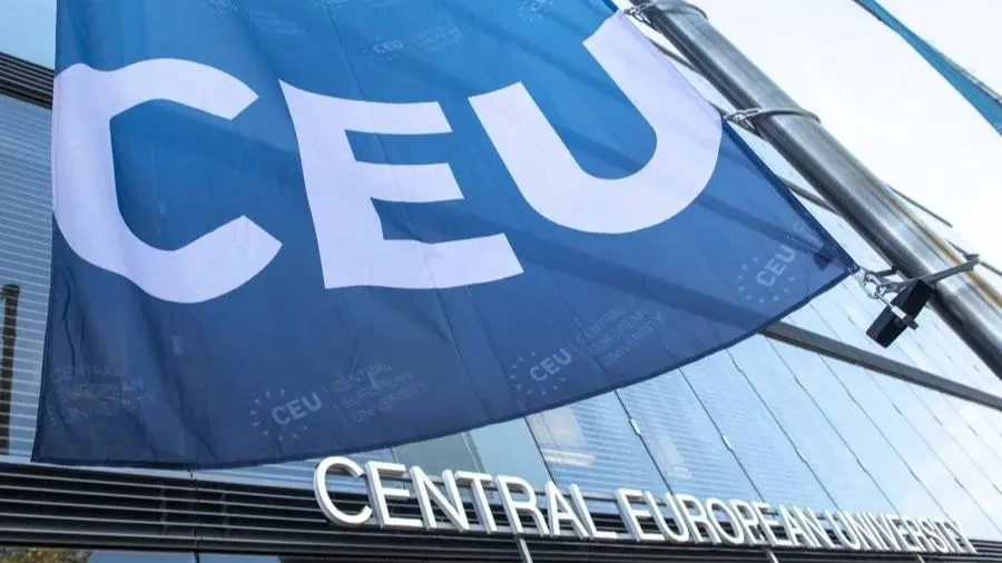 Kép forrása: Novák Előd X-csatornája