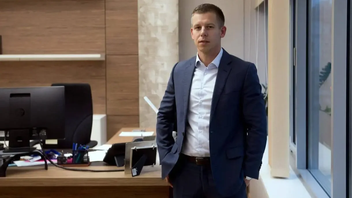 Magyar Péter a Diákhitel Központ vezetőjeként nyilatkozott a fideszes médiának