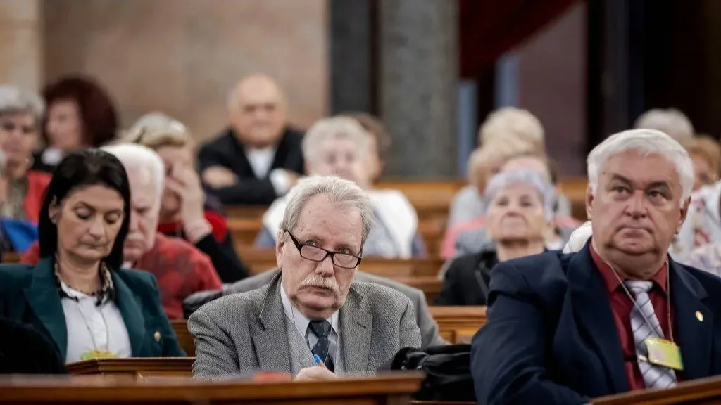 A nyugdíjas parlament ülése 2025 novemberében | Kép forrása: Adrián Zoltán/24.hu