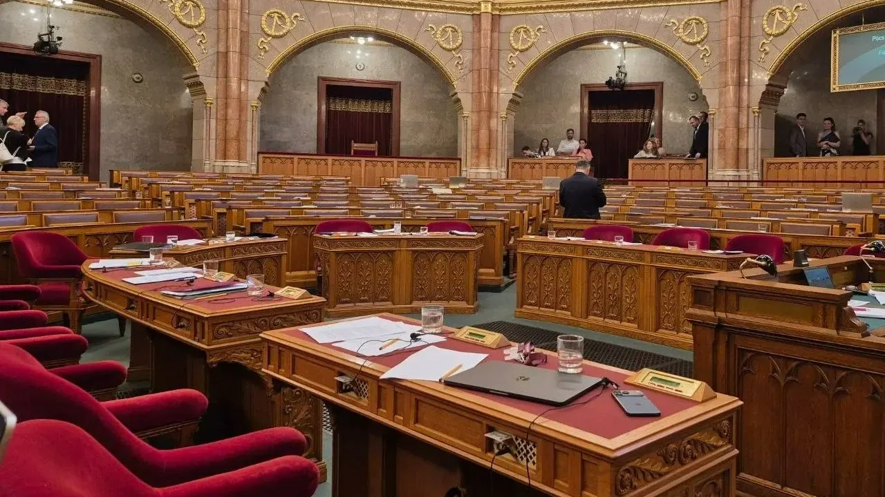 forrás: X/Toroczkai László
