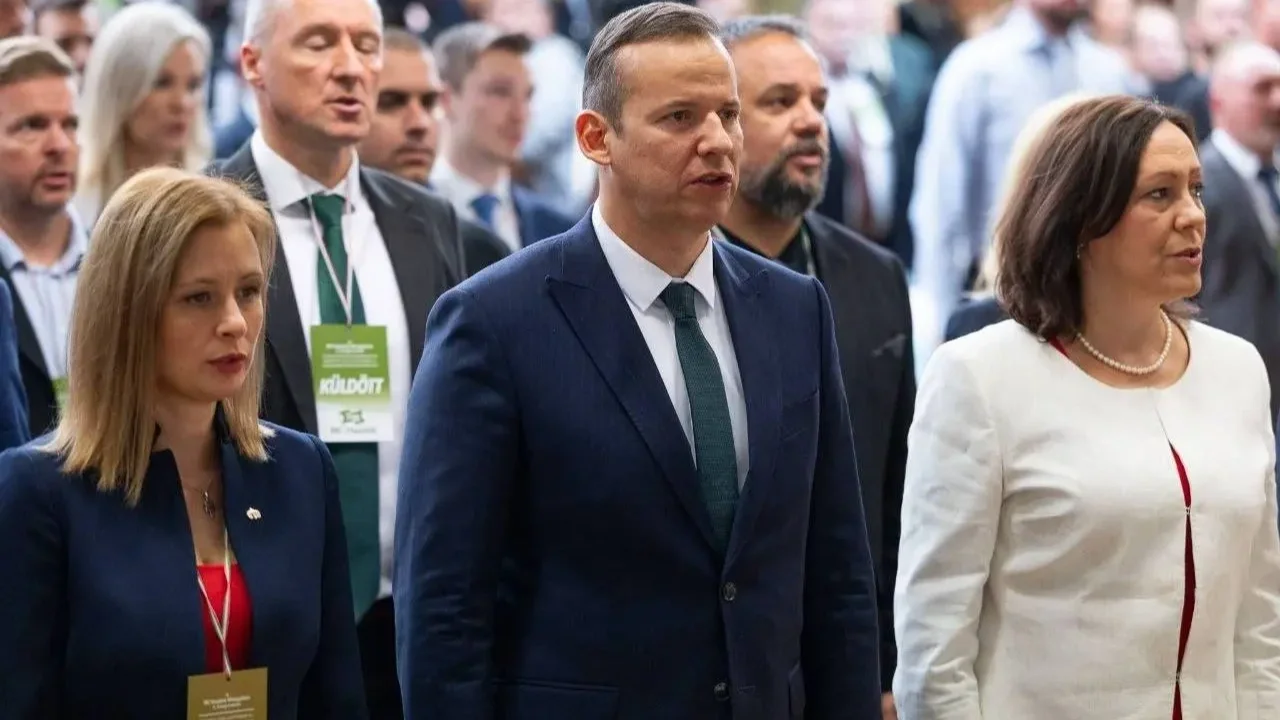Kép forrása: Toroczkai László X-oldala