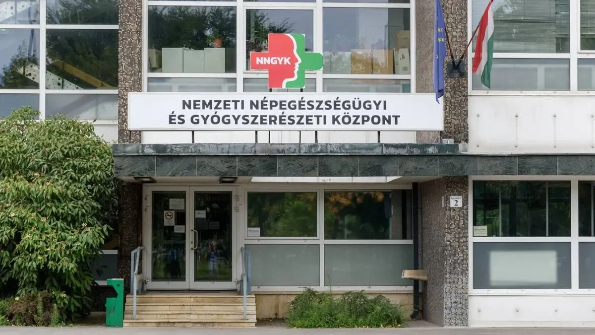 A Nemzeti Népegészségügyi és Gyógyszerészeti Központ épülete a Nagyvárad téren | Kép forrása: Róka László/MTI/MTVA