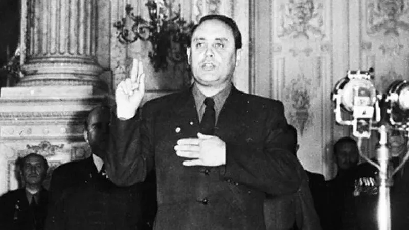 Szálasi Ferenc eskütétele a hatalomátvétel után | Kép forrása: multkor.hu